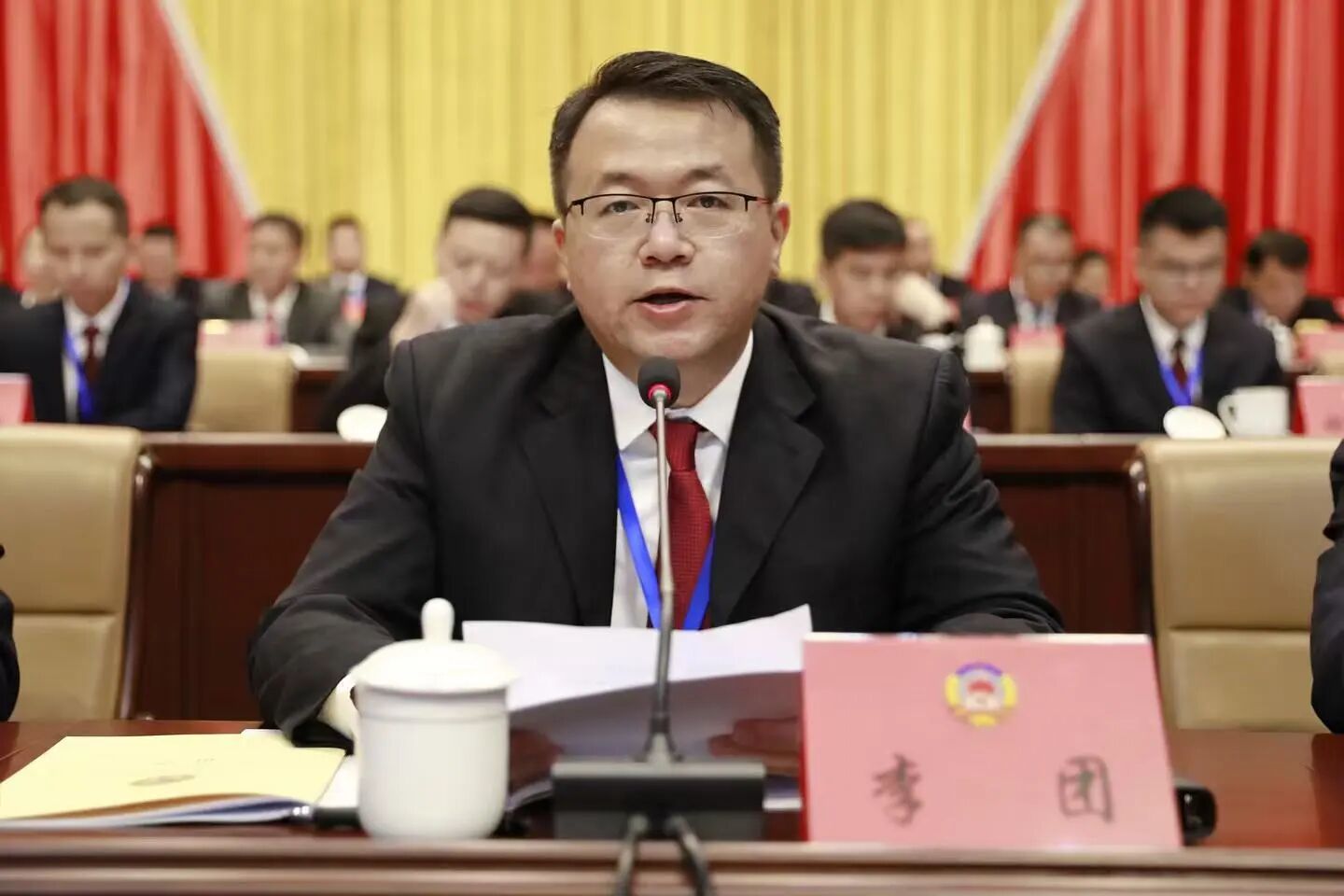 李团书记在区政协三届一次会议上讲话.jpg